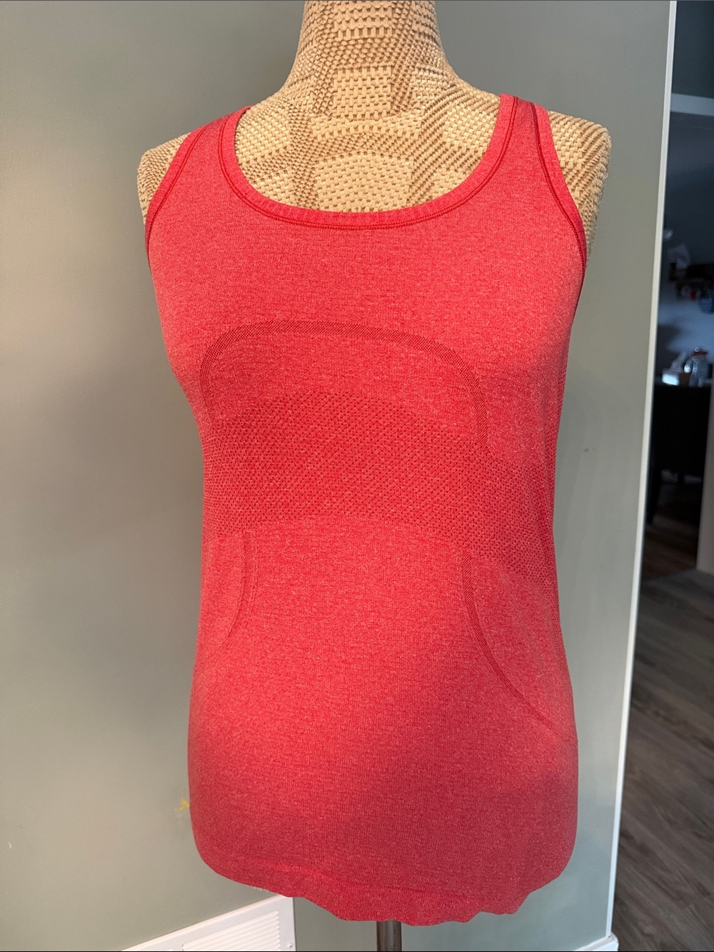 Lululemon Swiftly Tech Racerback - Picture 3 of 5